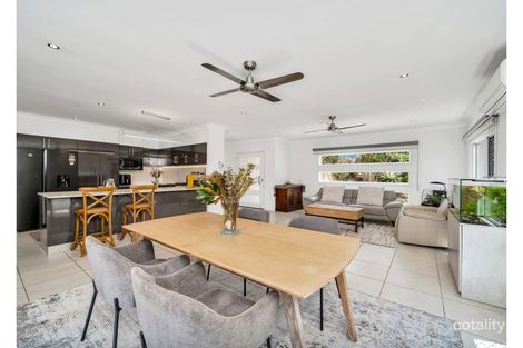 Property photo of 44 McFarlane Drive Kanimbla QLD 4870