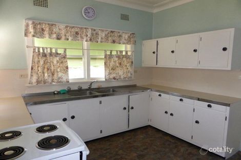 Property photo of 13 Victoria Street Parkes NSW 2870