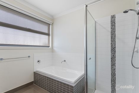 Property photo of 1/8 Damte Place St Albans VIC 3021