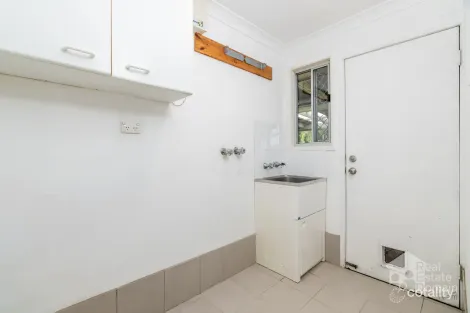 Property photo of 18 Dunblane Drive Boronia Heights QLD 4124