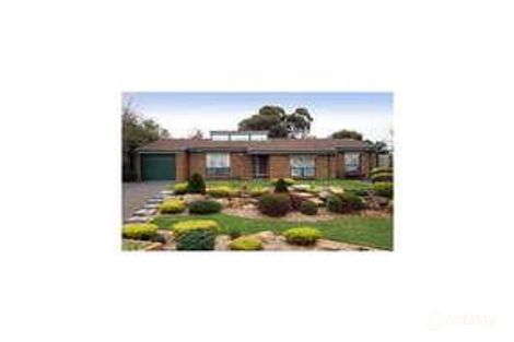 15 Stirling Ave, Aberfoyle Park, SA 5159