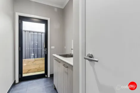 Property photo of 1/2 Eldridge Court Kangaroo Flat VIC 3555