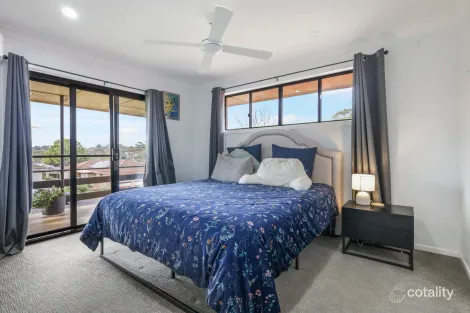 Property photo of 8 Flinders Street Centenary Heights QLD 4350