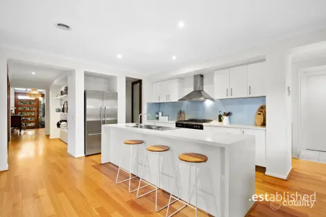 Property photo of 8 Metcalf Way Point Cook VIC 3030