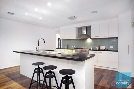 Property photo of 6 Dickerson Way Caroline Springs VIC 3023
