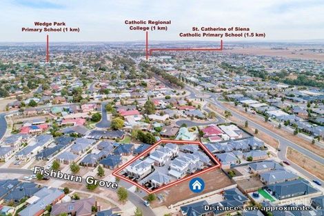 Property photo of 2/13 Fishburn Grove Harkness VIC 3337
