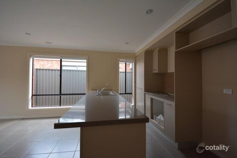 Property photo of 12 Heracles Lane Cranbourne West VIC 3977