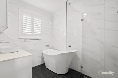 Property photo of 12/6A Milne Crescent Coniston NSW 2500