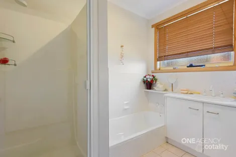 Property photo of 1/37 Thorne Street Upper Burnie TAS 7320