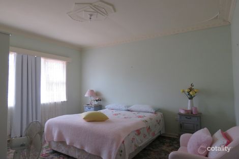 Property photo of 33 Hunt Road Beverley WA 6304