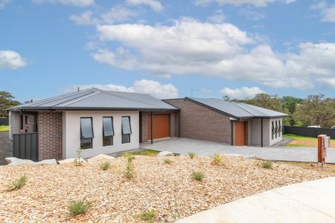 31a Sea Lace Pl, Bega, NSW 2550