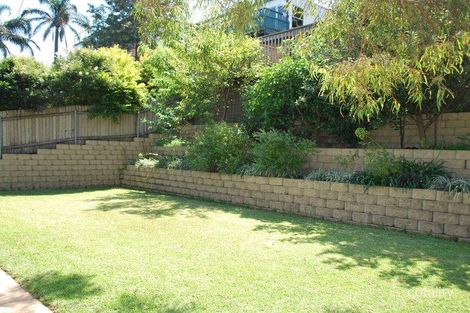Property photo of 33 Hassan Street Lake Heights NSW 2502