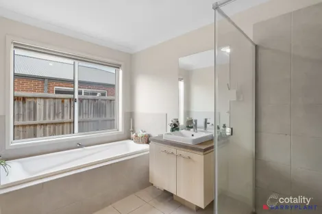 Property photo of 106 Grampian Boulevard Cowes VIC 3922