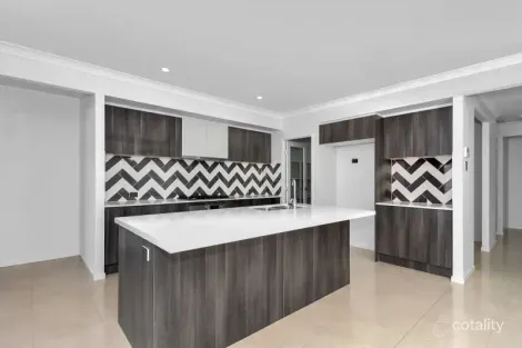 Property photo of 5 Vicky Avenue Crows Nest QLD 4355