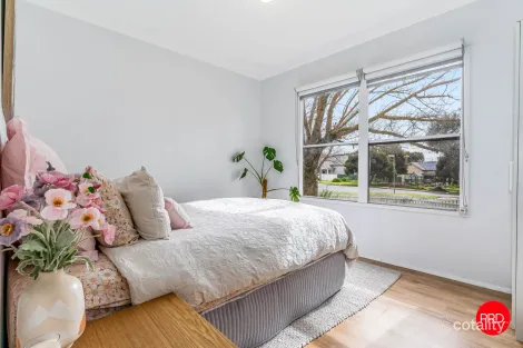 Property photo of 14 Duncan Street Long Gully VIC 3550