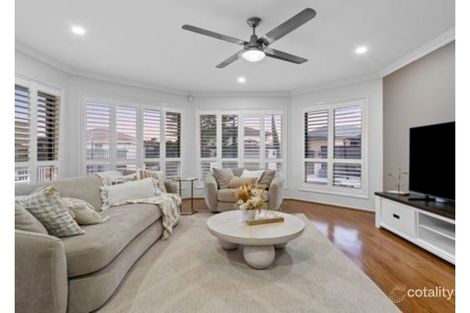 Property photo of 1 Picardie Close Mansfield QLD 4122