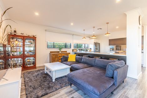 Property photo of 11 Champagne Drive Dubbo NSW 2830