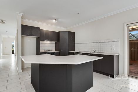 Property photo of 26 Parramatta Walk Craigieburn VIC 3064