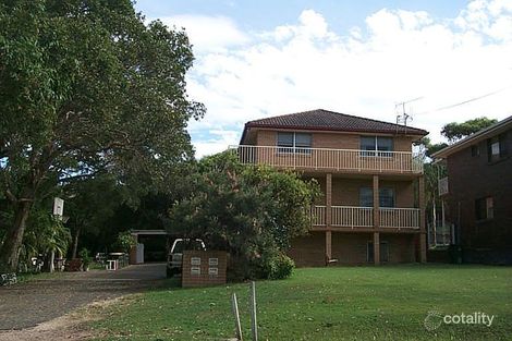 2 Middle Rock Rd, Lake Cathie, NSW 2445