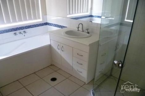 Property photo of 2 Brushbox Crescent Sunnybank Hills QLD 4109