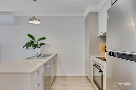 Property photo of 2/24 Cranley Street South Toowoomba QLD 4350