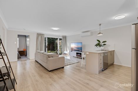 Property photo of 2/24 Cranley Street South Toowoomba QLD 4350