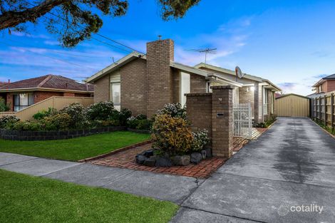 Property photo of 30 Bundeena Avenue Keysborough VIC 3173