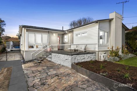 Property photo of 16 Fairbrae Avenue Belmont VIC 3216