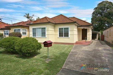 239 Gloucester Rd, Beverly Hills, NSW 2209