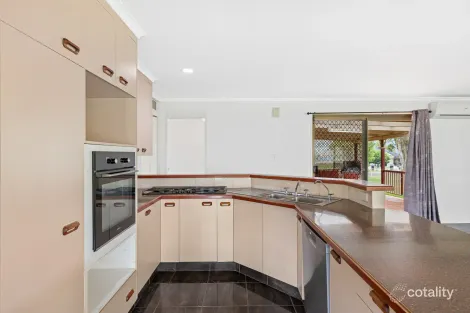 Property photo of 2 Katim Court Cotswold Hills QLD 4350