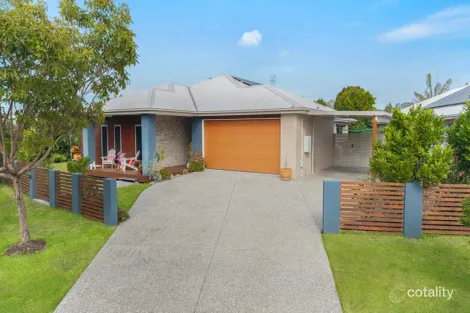 3 Macintyre Cres, Pelican Waters, QLD 4551