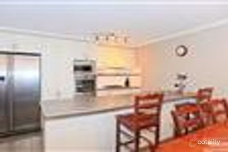 Property photo of 2 Samchelle Place Pakenham VIC 3810