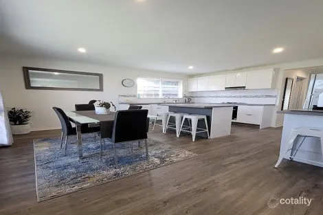 Property photo of 4 Rialto Avenue Cranbourne North VIC 3977