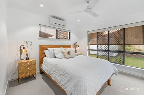 Property photo of 9 Eluma Mews Smithfield QLD 4878