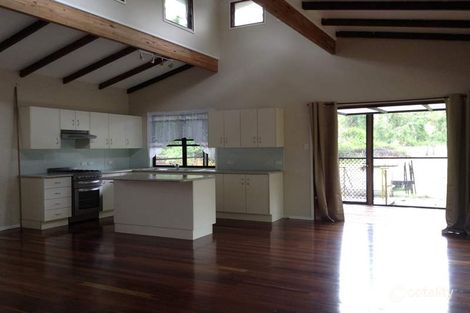 152 Stones Rd, Woodbury, QLD 4703