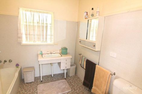 Property photo of 37 Grevillia Avenue Davistown NSW 2251