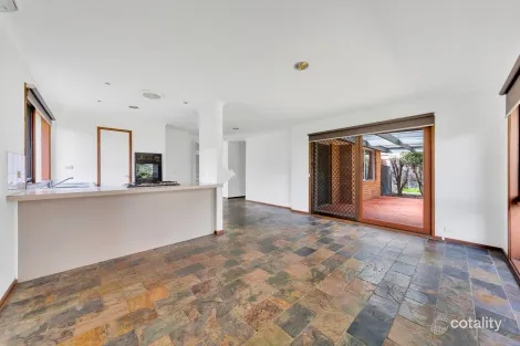 Property photo of 3 Linnel Court Rowville VIC 3178