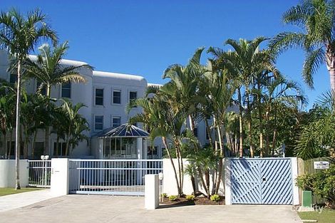 Property photo of 1E/11 Eady Avenue Broadbeach Waters QLD 4218