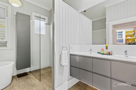 Property photo of 12 Haylock Street Wynnum QLD 4178