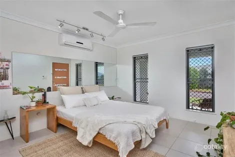 Property photo of 31 Laguna Avenue Redlynch QLD 4870