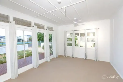 Property photo of 32 Adams Street Tara QLD 4421