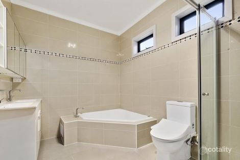 Property photo of 43 Tripoli Way Albion Park NSW 2527