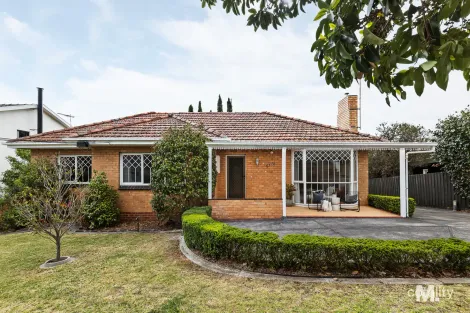 Property photo of 113 Bradshaw Street Essendon VIC 3040