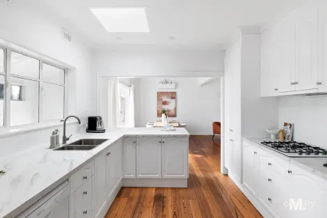 Property photo of 113 Bradshaw Street Essendon VIC 3040