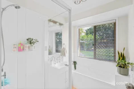 Property photo of 31 Montgomery Drive Wellington Point QLD 4160