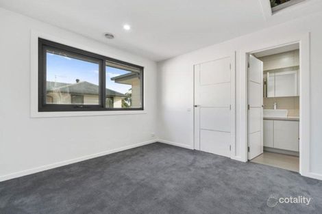 Property photo of 2/94 Hillcrest Road Frankston VIC 3199