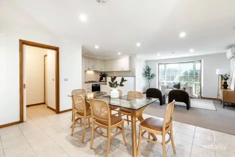 Property photo of 2/34 Batman Road Eltham VIC 3095
