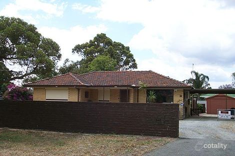 17 Hollybush Way, Kelmscott, WA 6111