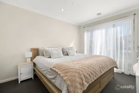 Property photo of 40 Bentham Street Roxburgh Park VIC 3064