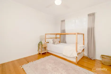 Property photo of 118 Philip Drive Teddington QLD 4650